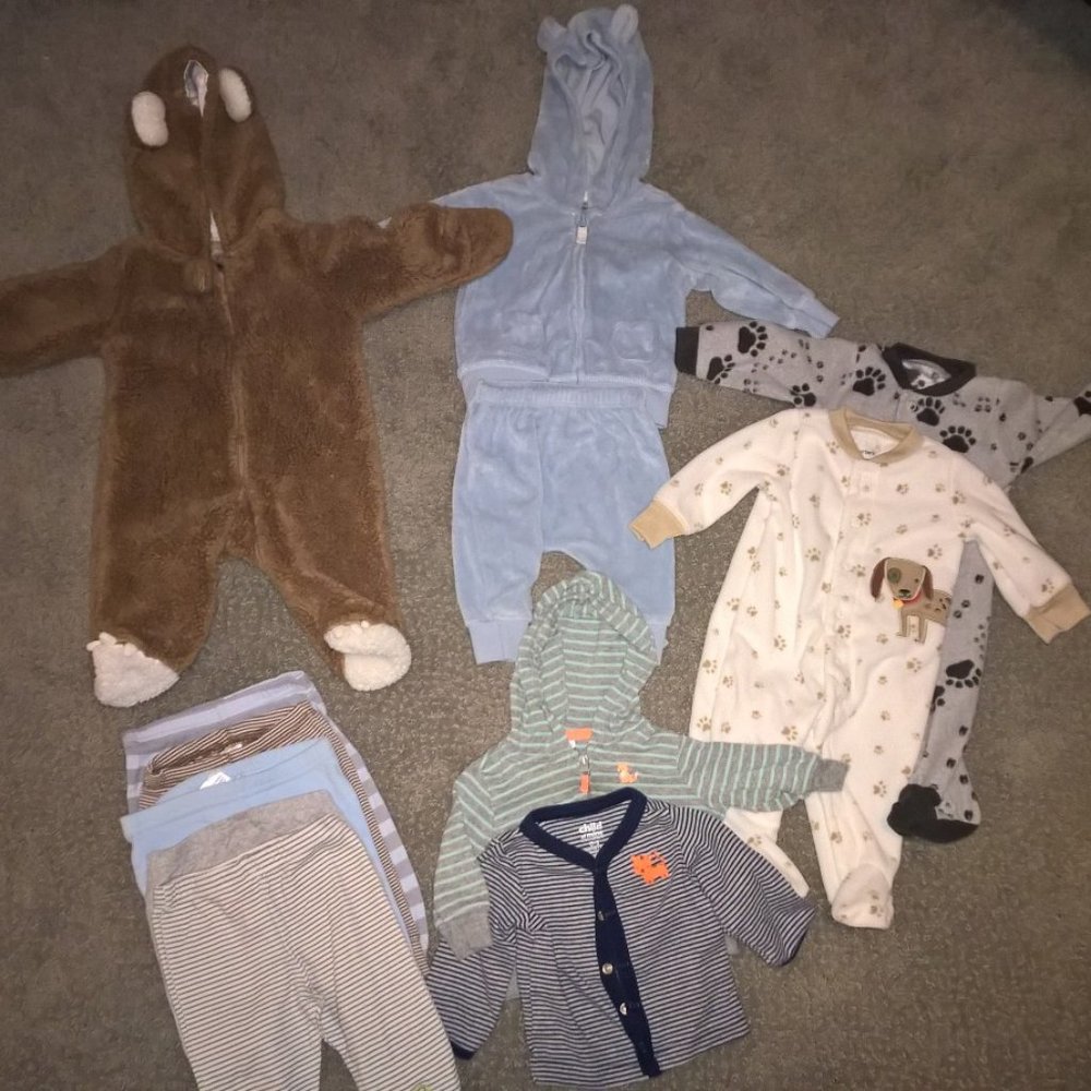 12 piece lot baby clothes 0-3 months & 3 mo